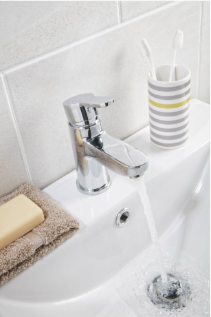 P-Shape Bathroom suite with Designer Toilet and Sink